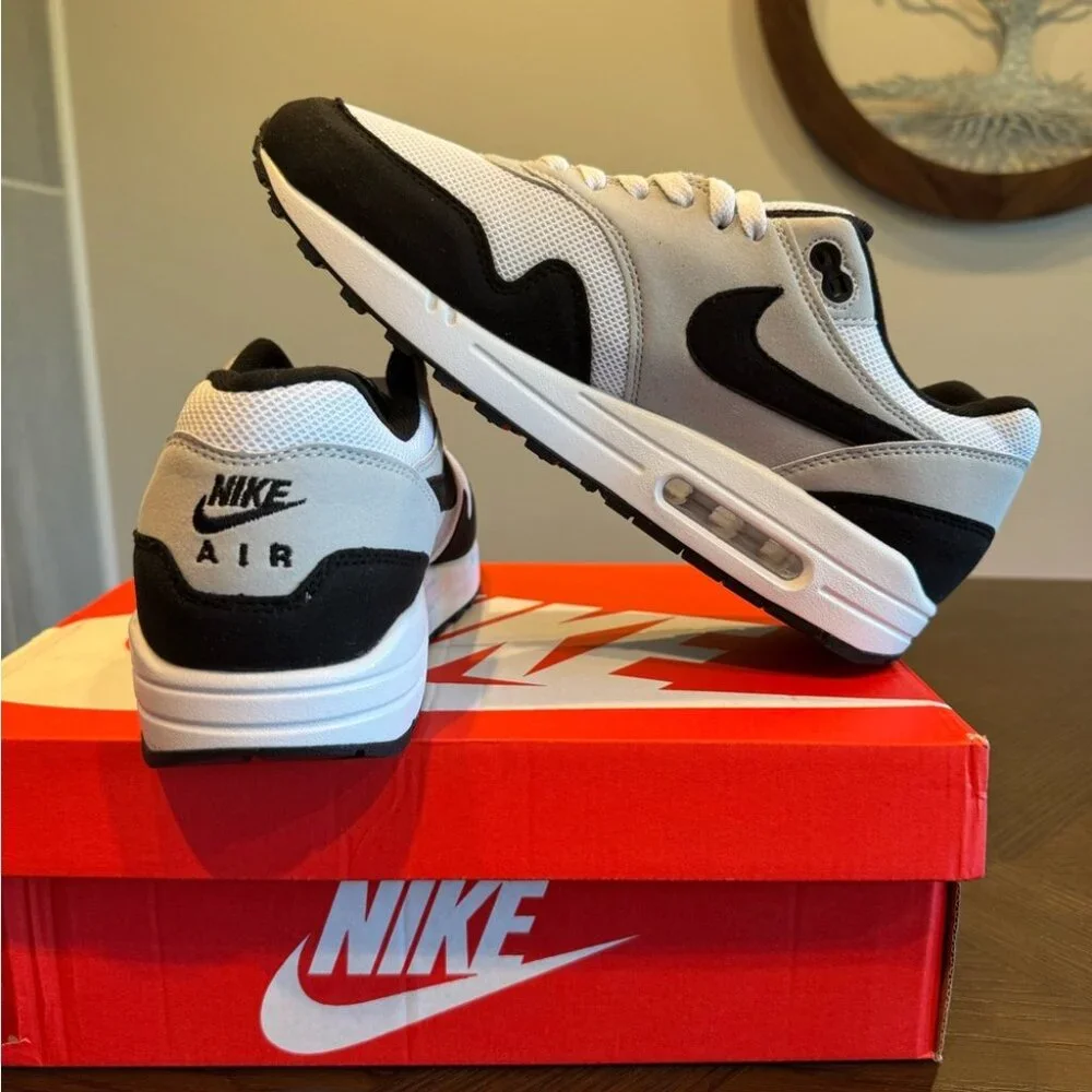 Nike Air Max 1 - Picture 2 of 5
